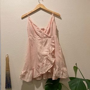 Pink flowey dress great for dates